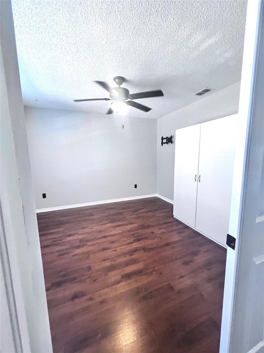 Image 12 of 48 For 7828 Hardwick Drive 927