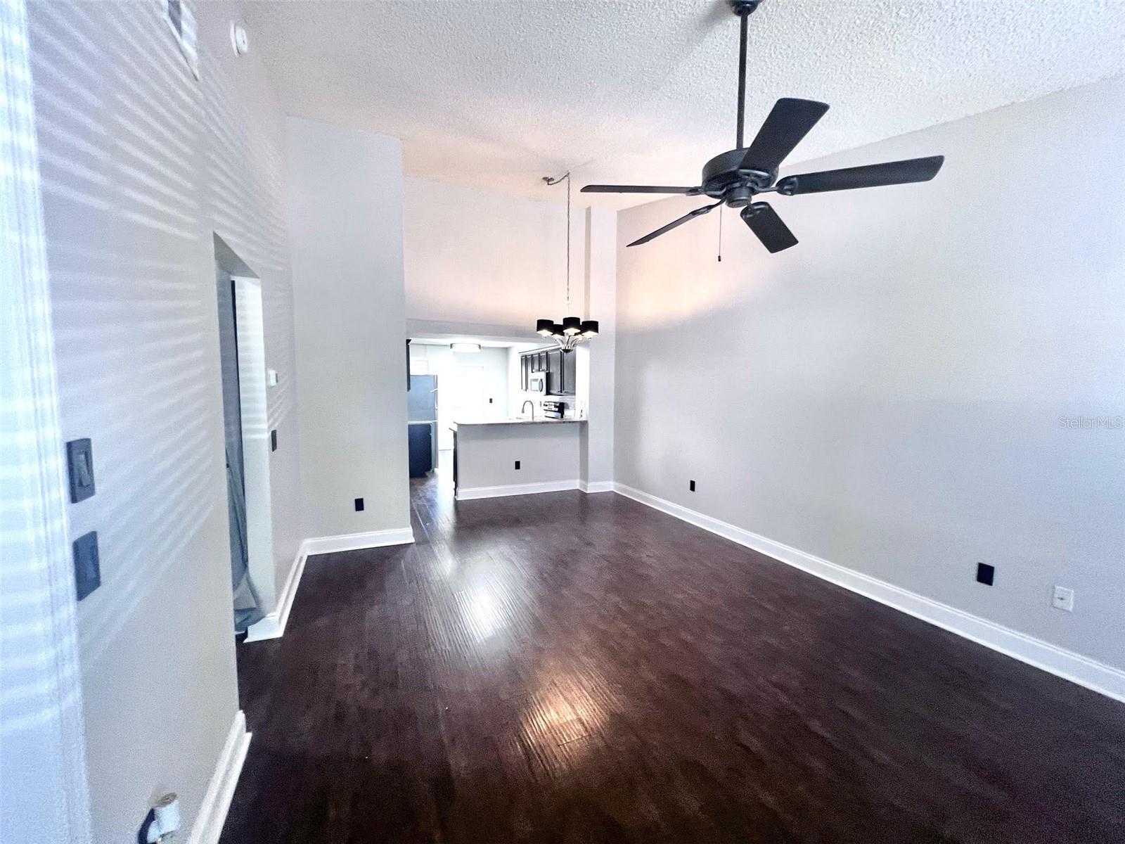 Image 14 of 48 For 7828 Hardwick Drive 927