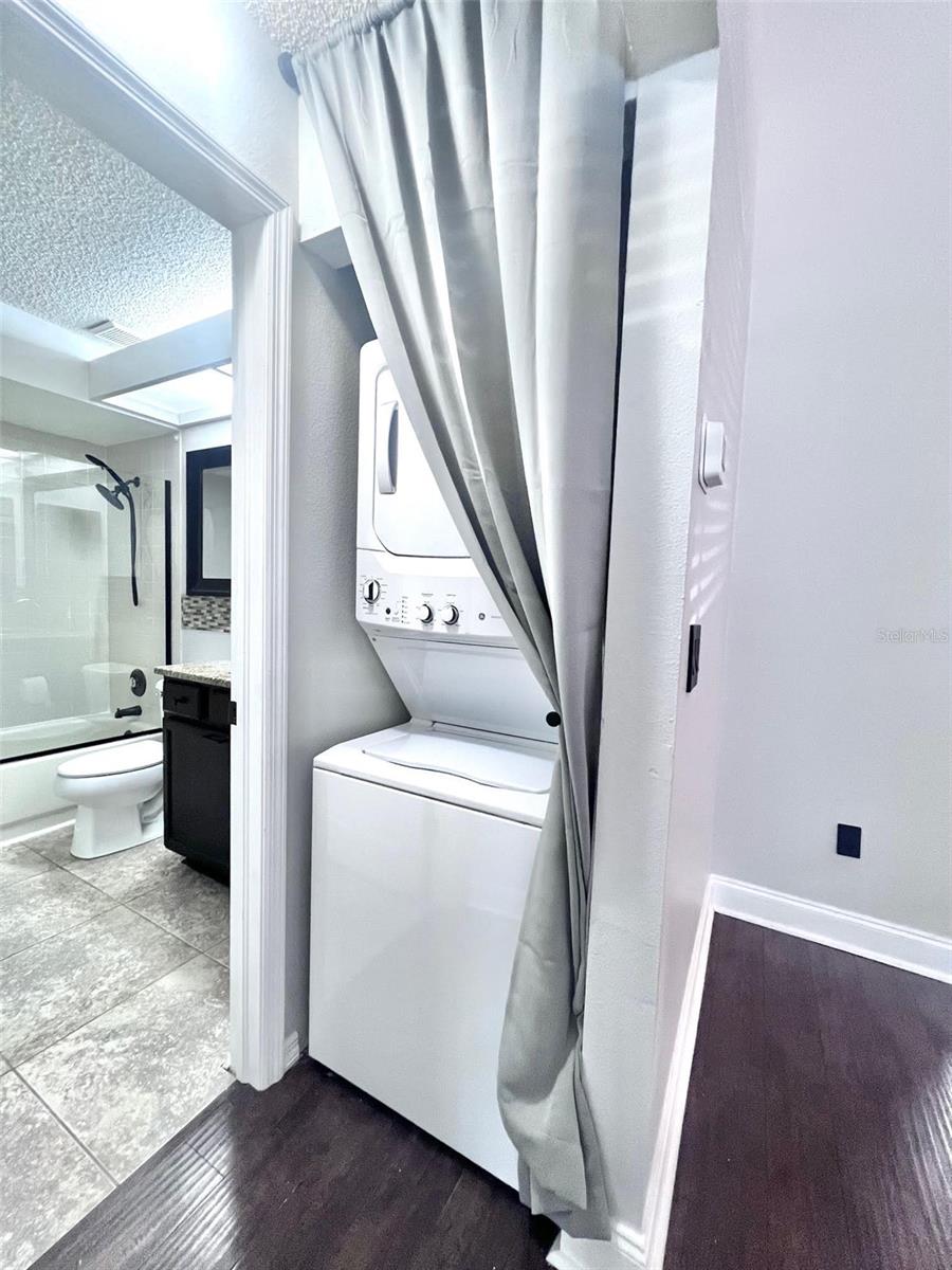 Image 15 of 48 For 7828 Hardwick Drive 927