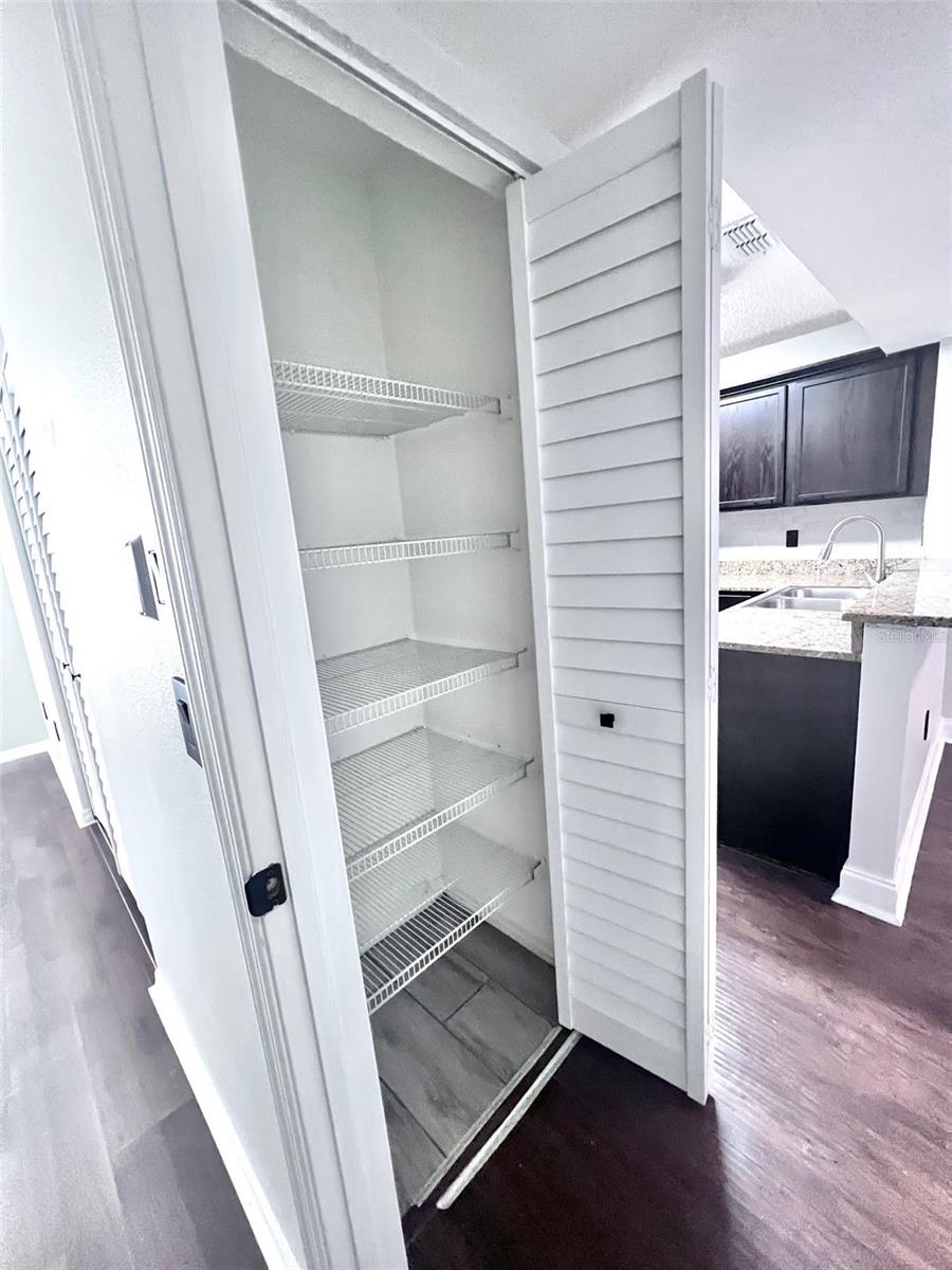 Image 21 of 48 For 7828 Hardwick Drive 927