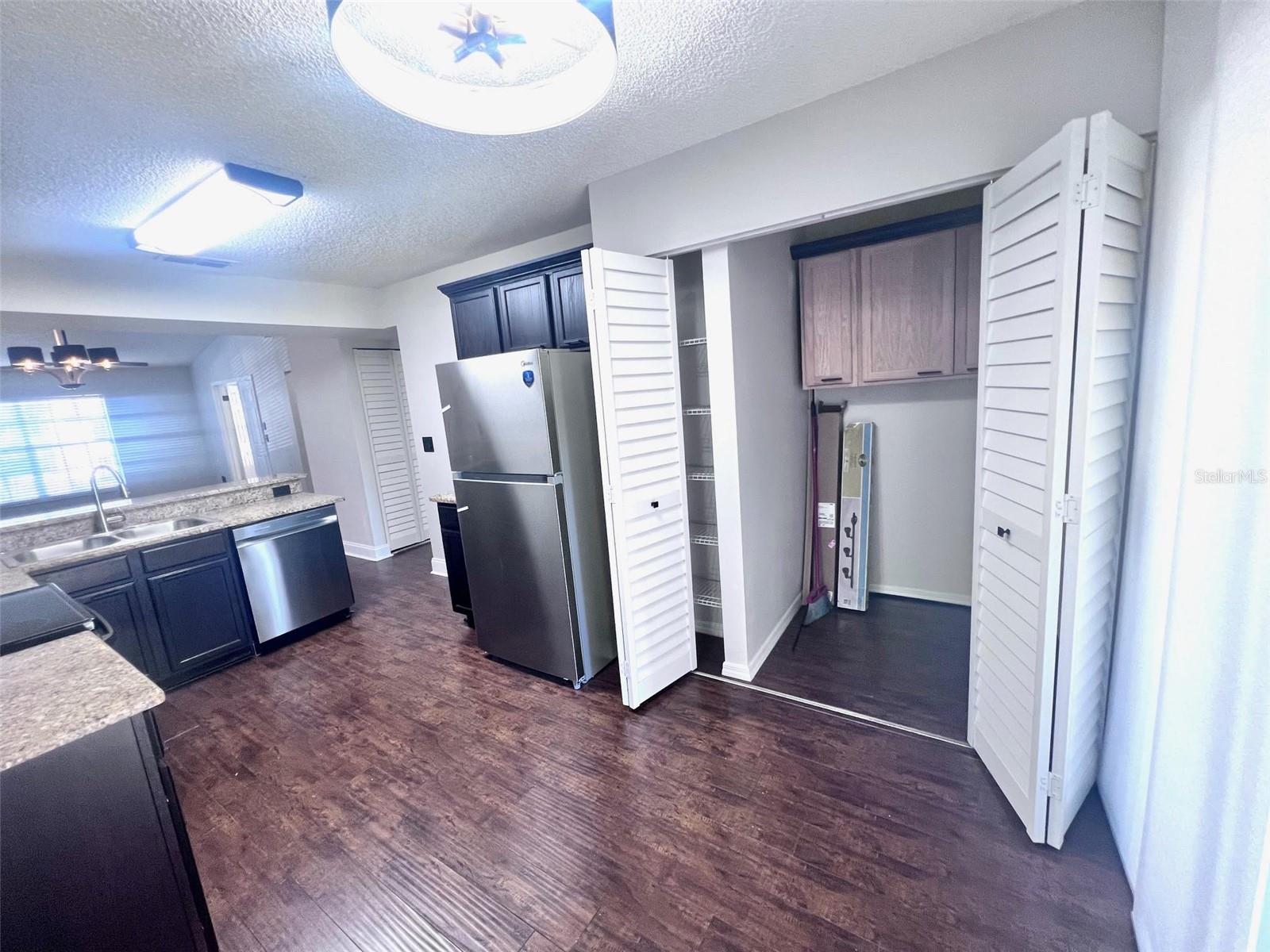 Image 27 of 48 For 7828 Hardwick Drive 927