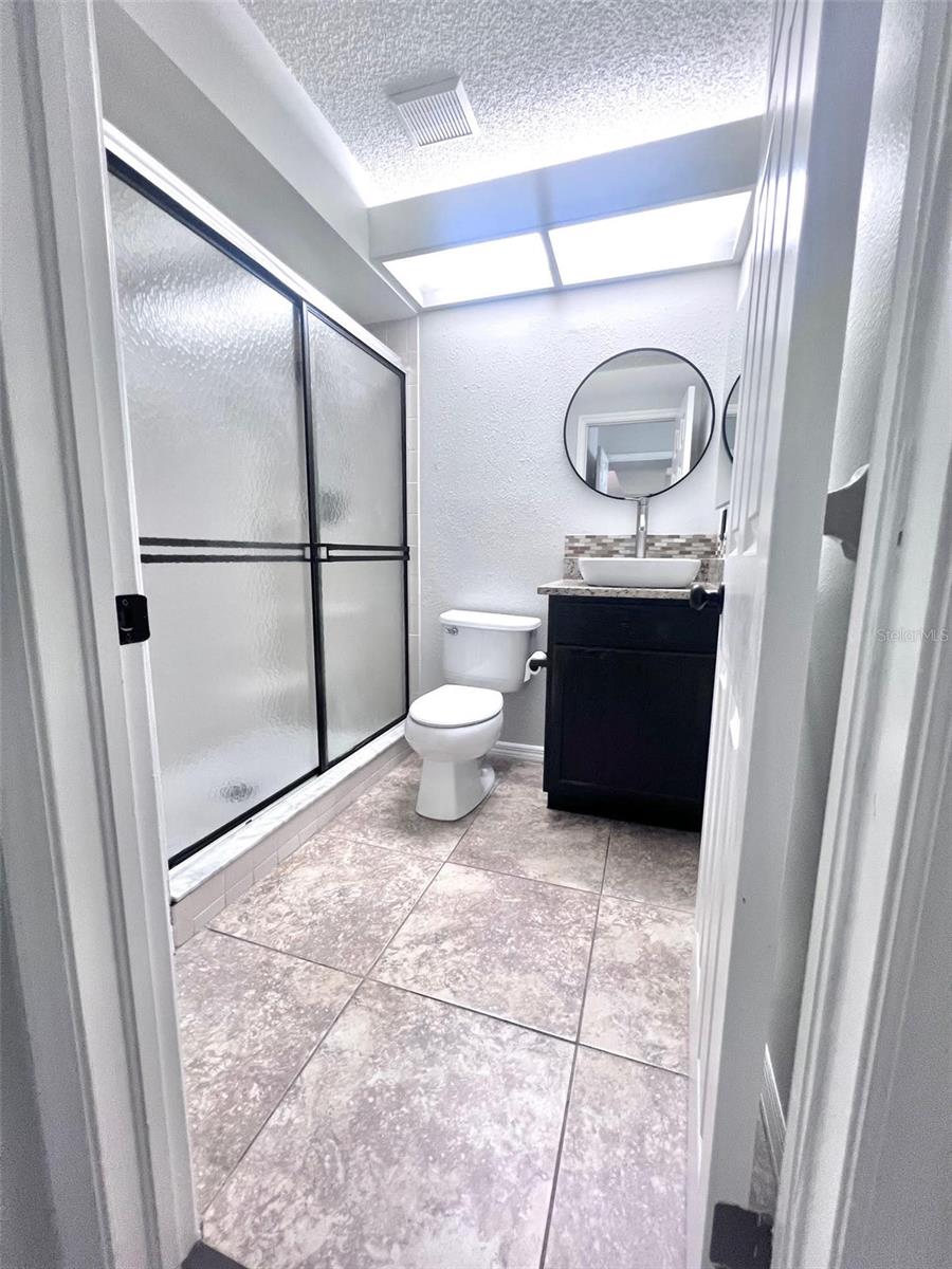 Image 32 of 48 For 7828 Hardwick Drive 927