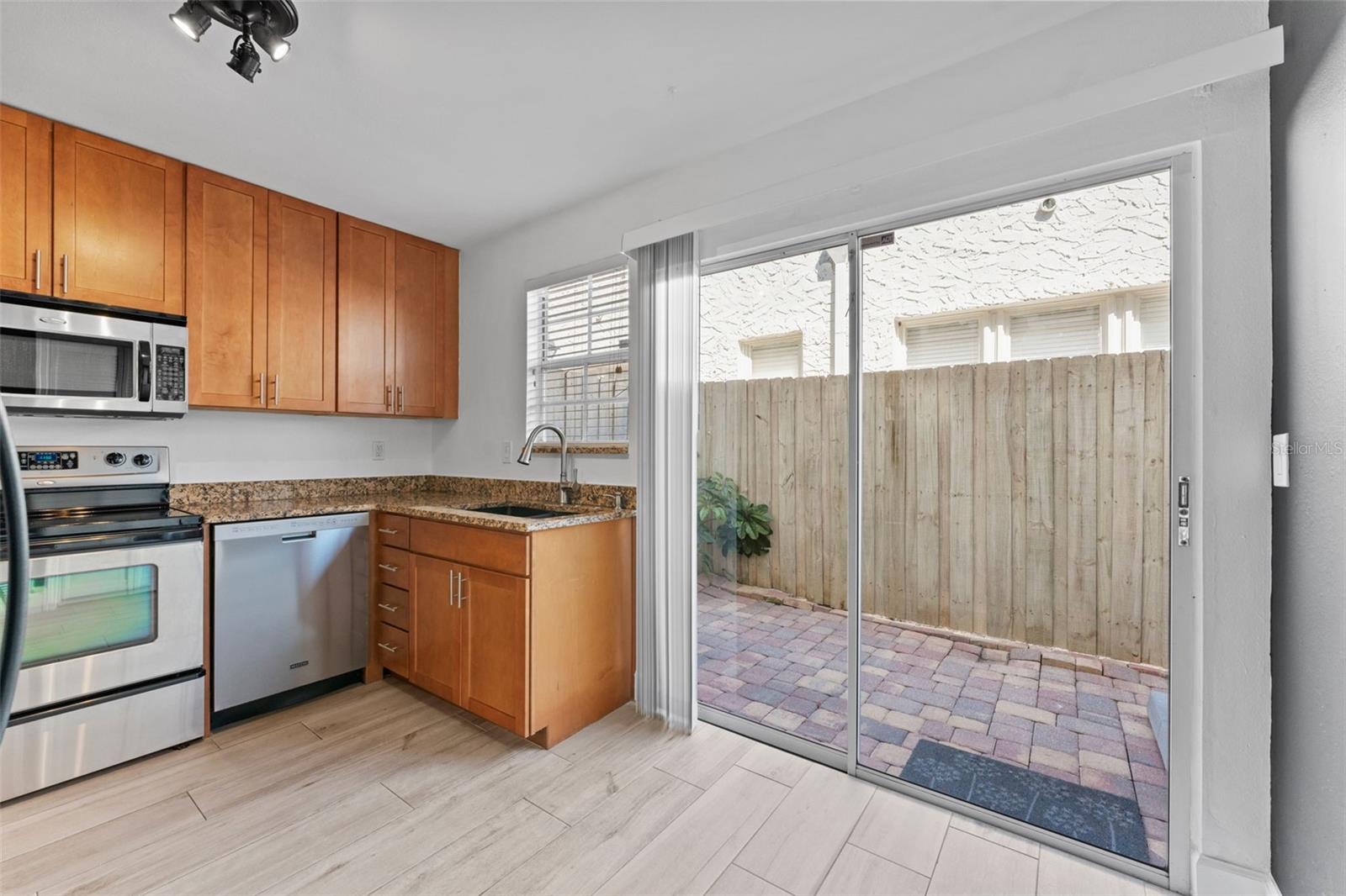 Image 10 of 28 For 2801 Platt Street