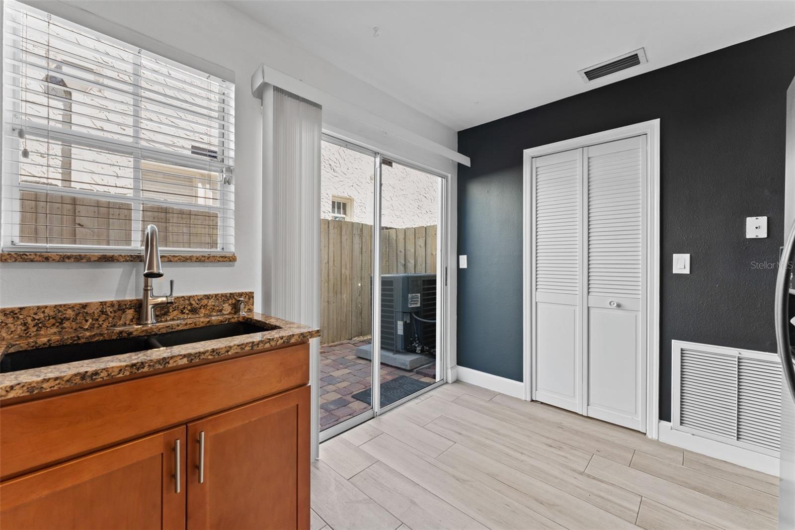 Image 11 of 28 For 2801 Platt Street