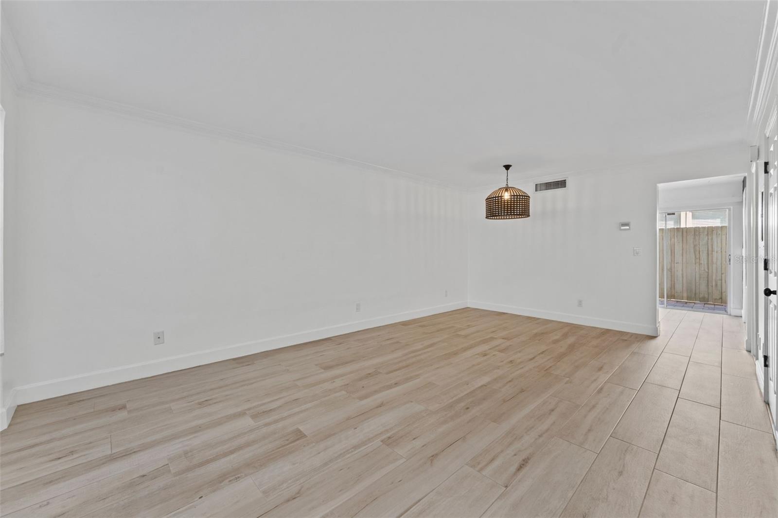 Image 4 of 28 For 2801 Platt Street