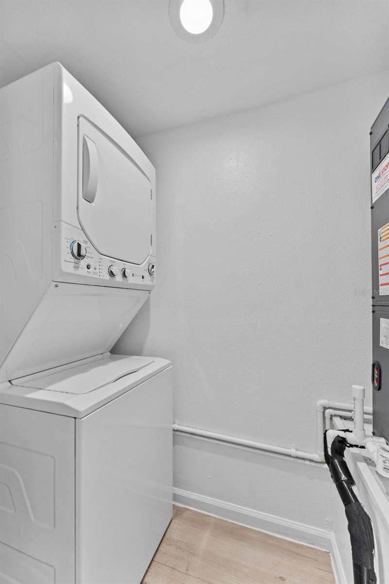 Image 7 of 28 For 2801 Platt Street