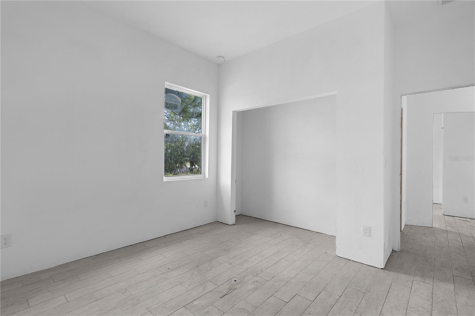 Image 28 of 32 For 9555 Hallendale Drive