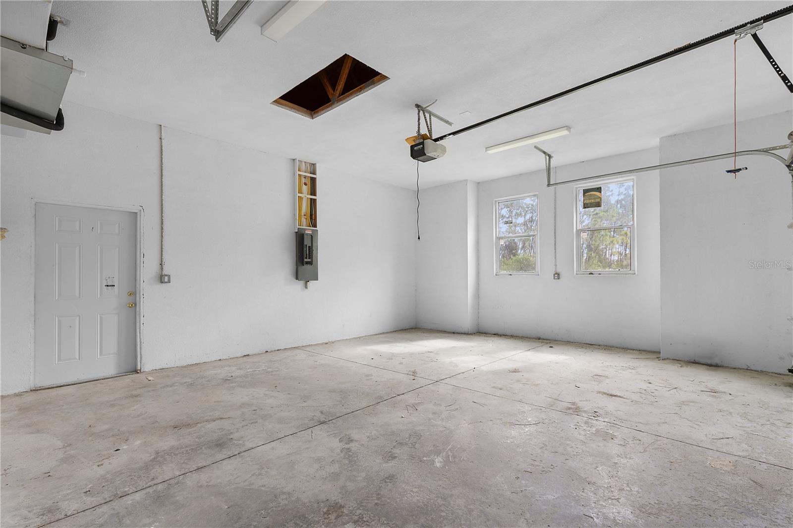 Image 30 of 32 For 9555 Hallendale Drive