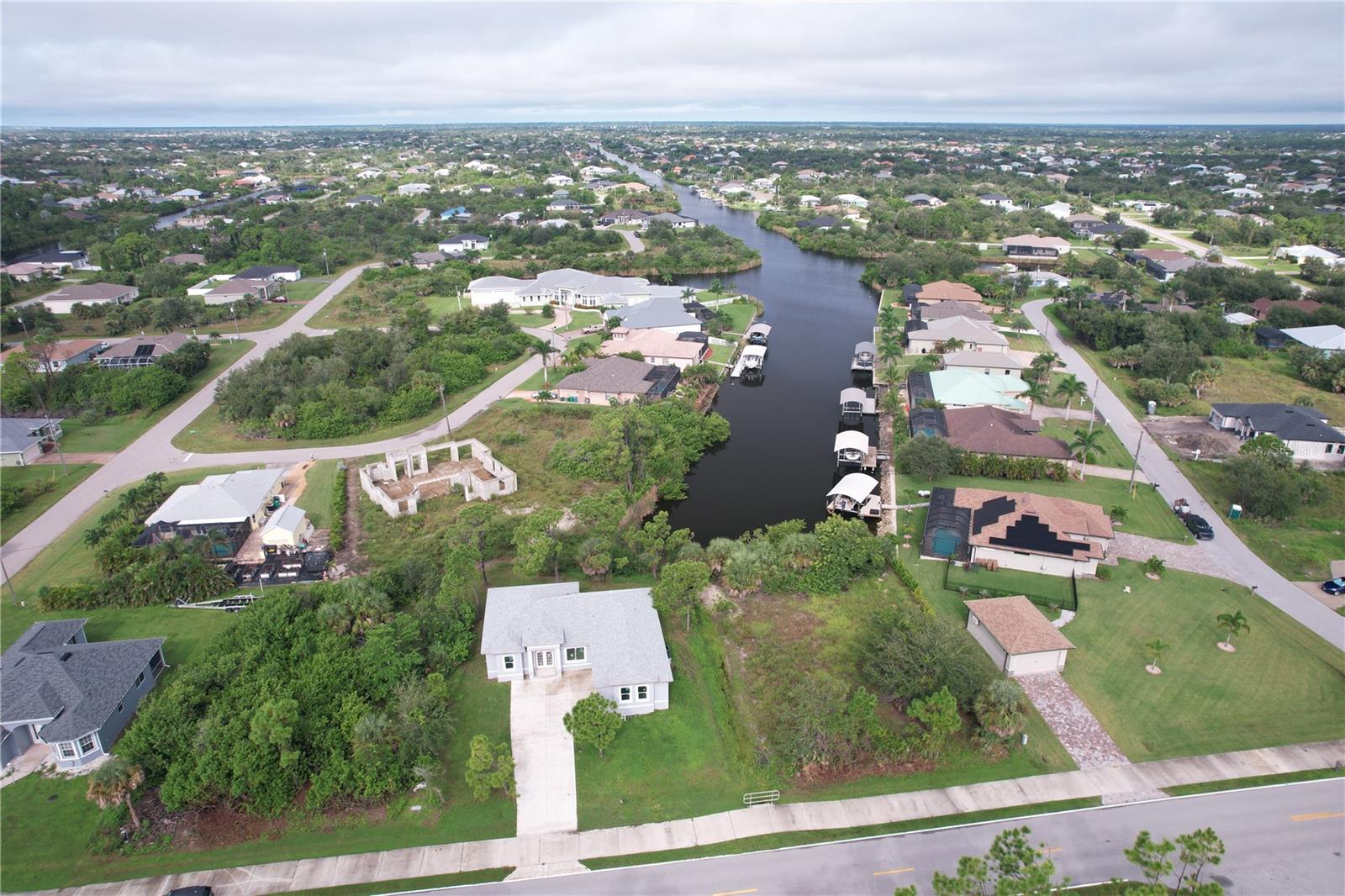 Image 5 of 32 For 9555 Hallendale Drive