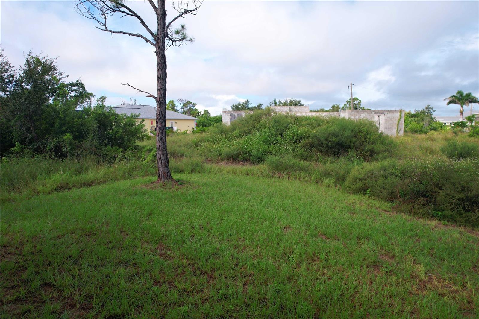 Image 9 of 32 For 9555 Hallendale Drive