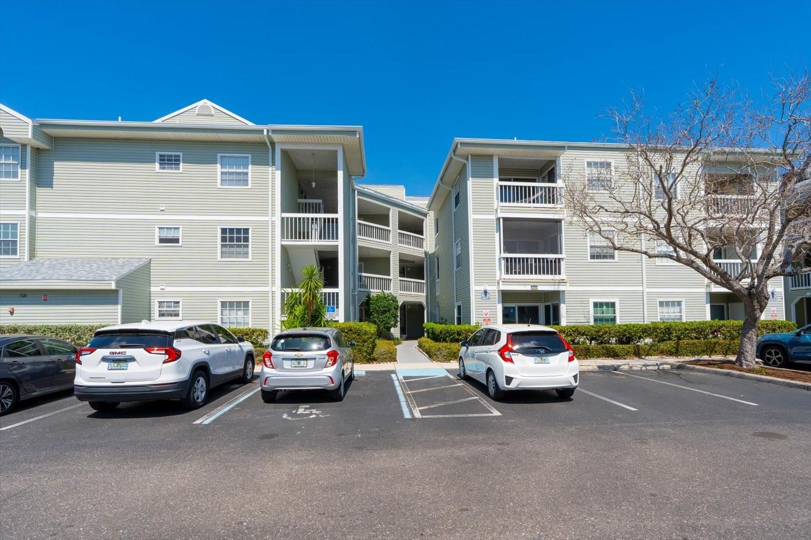 Details for 6826 Stones Throw Circle N 11206, ST PETERSBURG, FL 33710