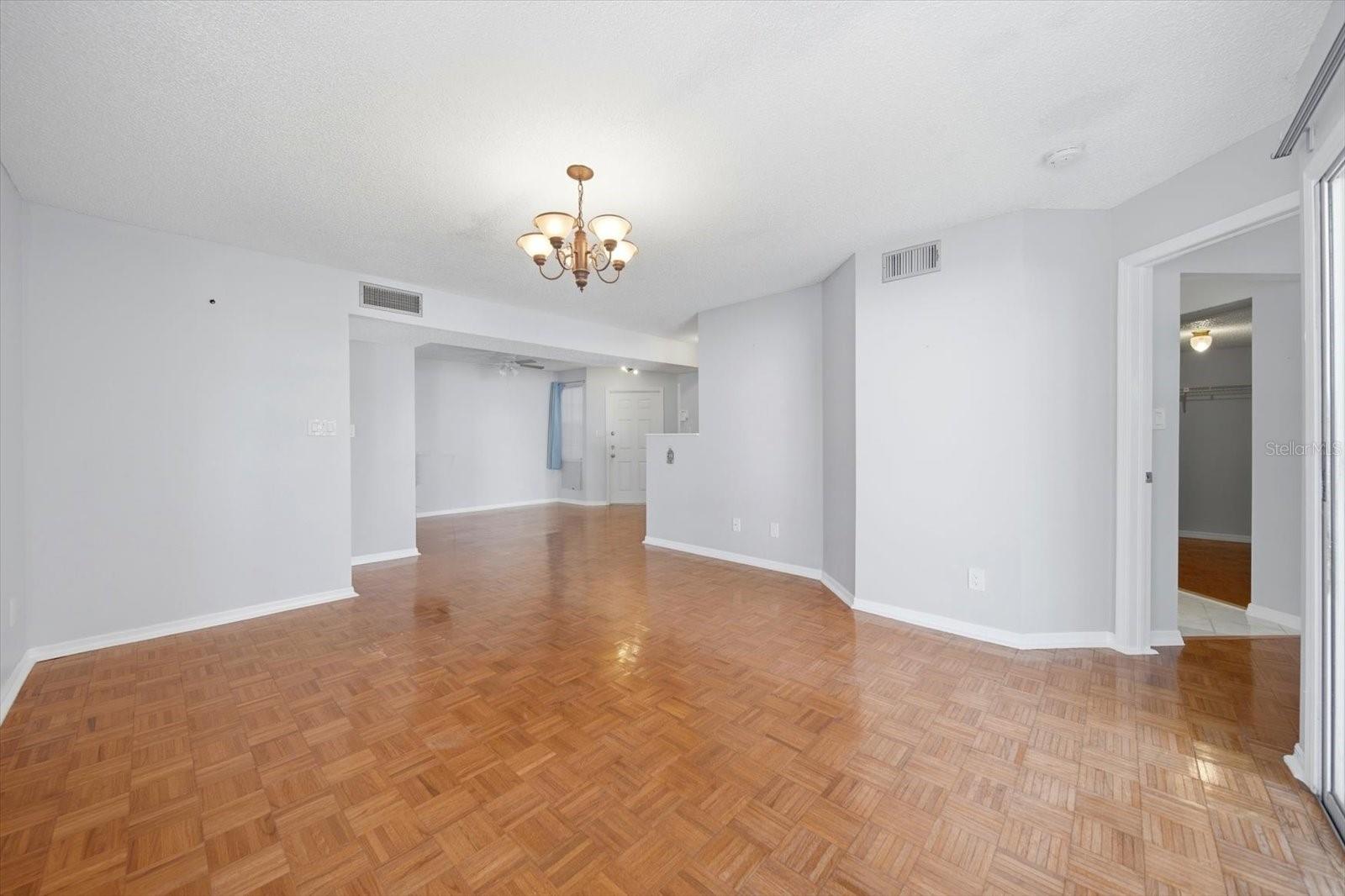 Image 11 of 31 For 6826 Stones Throw Circle N 11206