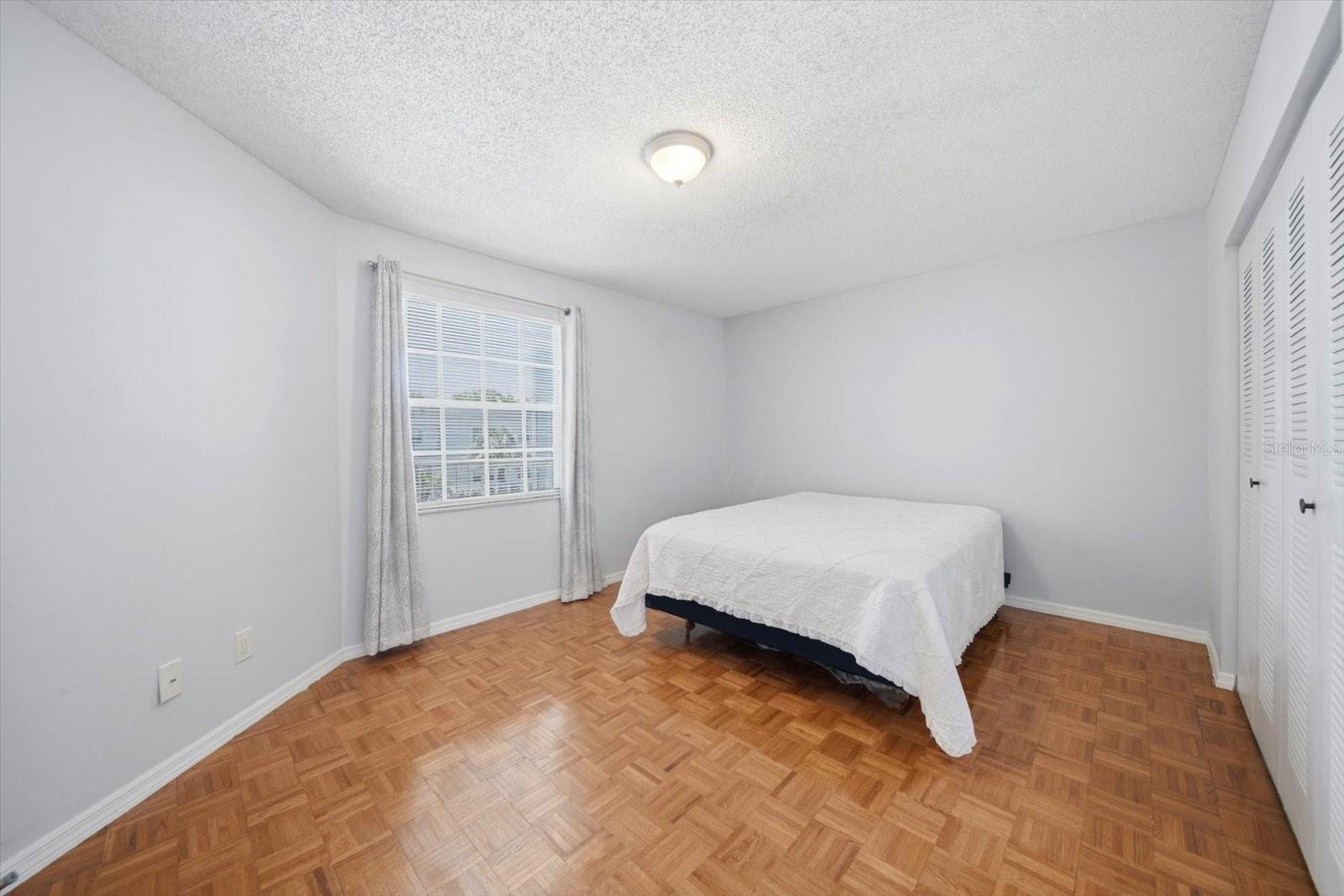 Image 22 of 31 For 6826 Stones Throw Circle N 11206