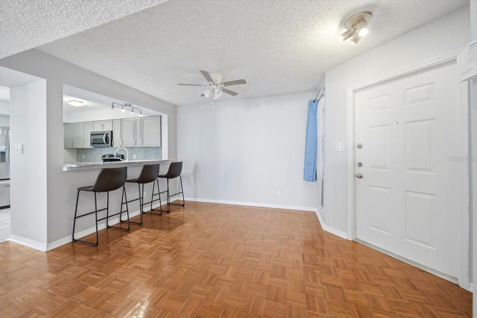 Image 4 of 31 For 6826 Stones Throw Circle N 11206