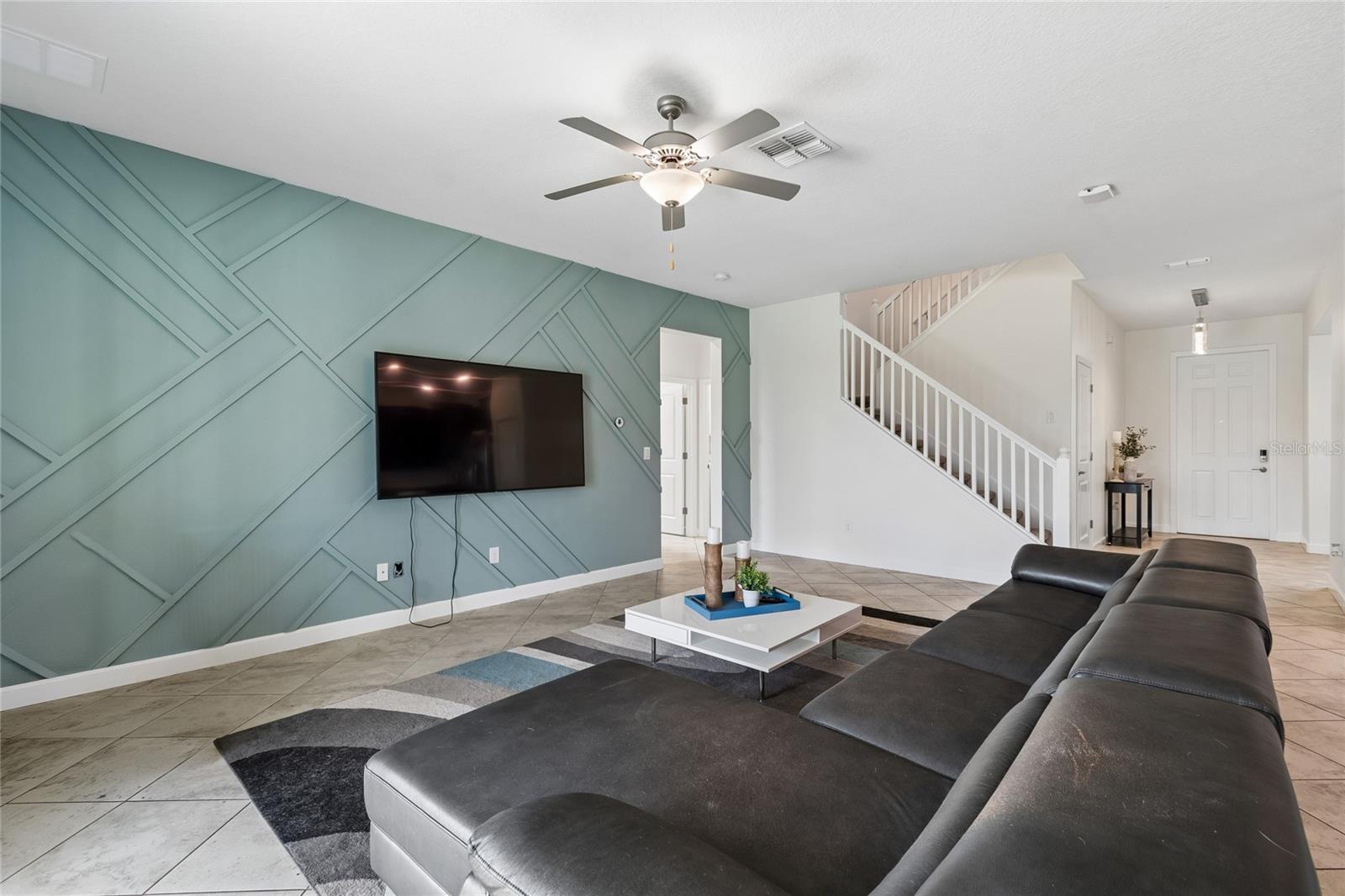 Image 11 of 52 For 8960 Shadyside Lane