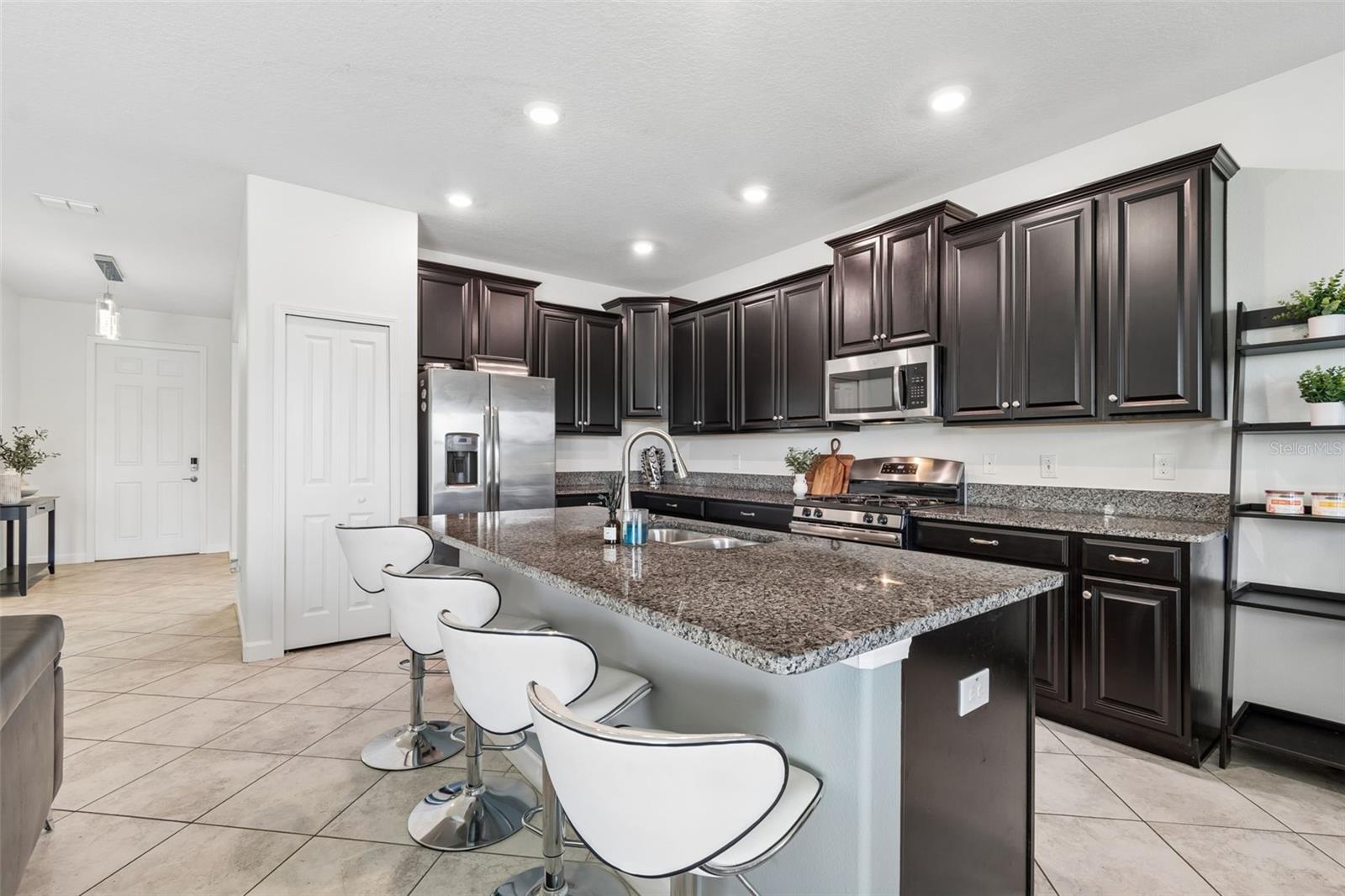 Image 14 of 52 For 8960 Shadyside Lane