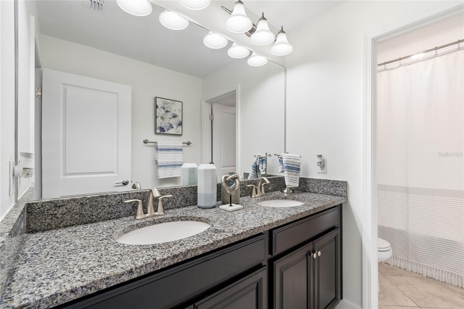 Image 32 of 52 For 8960 Shadyside Lane