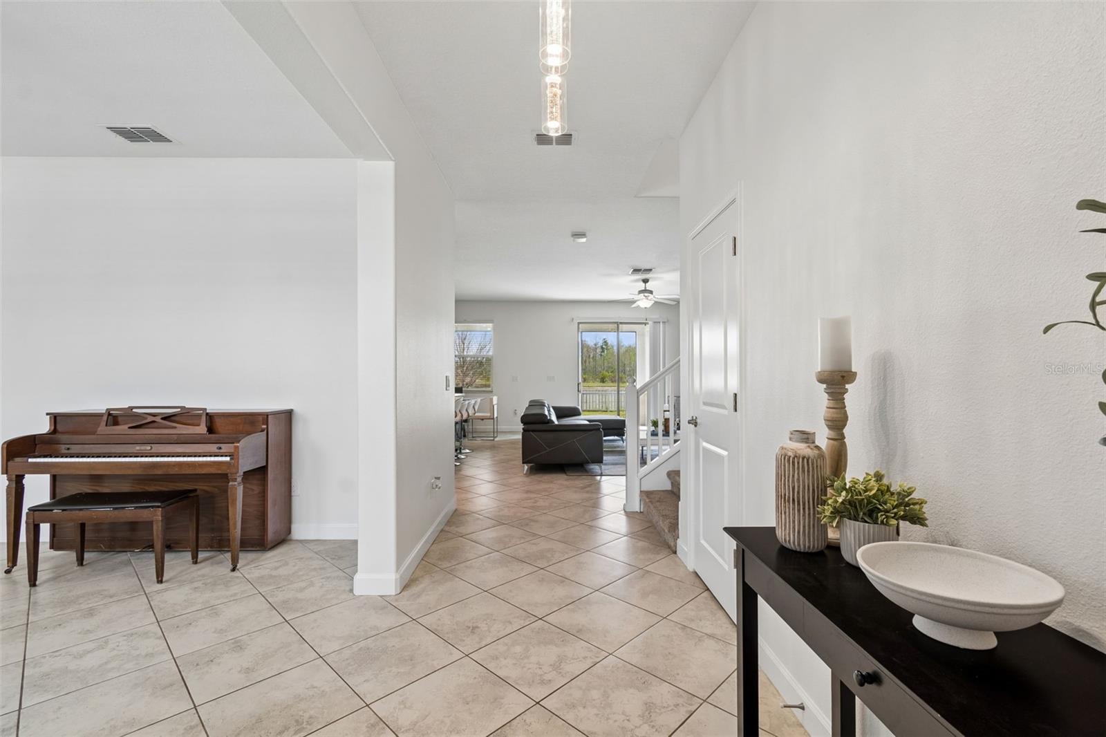 Image 4 of 52 For 8960 Shadyside Lane