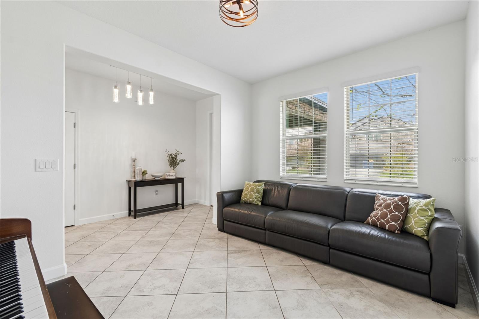 Image 7 of 52 For 8960 Shadyside Lane