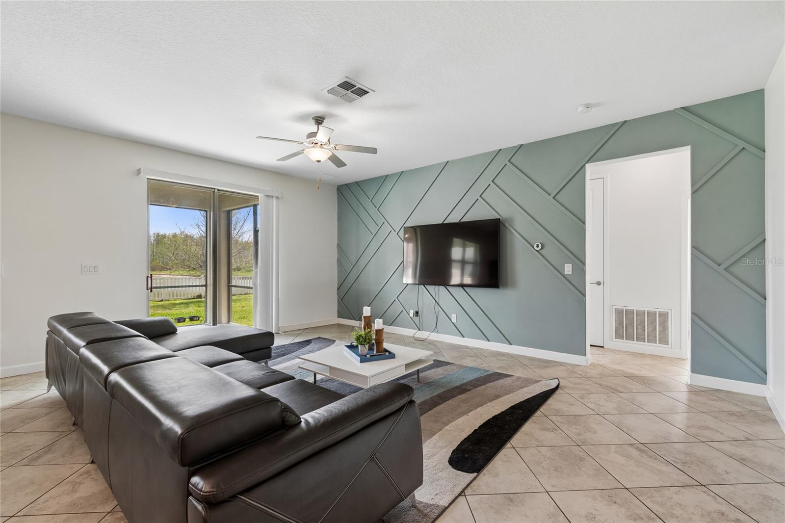 Image 8 of 52 For 8960 Shadyside Lane