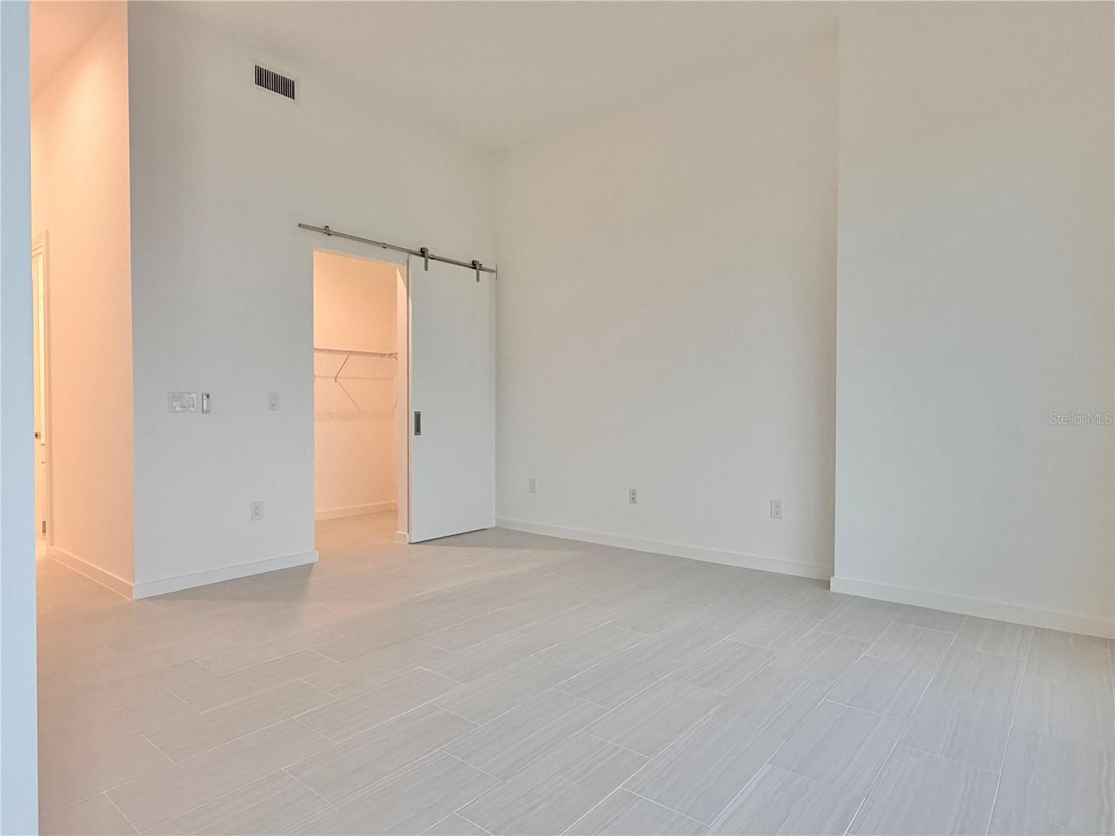 Image 25 of 80 For 920 Osceola Avenue 804