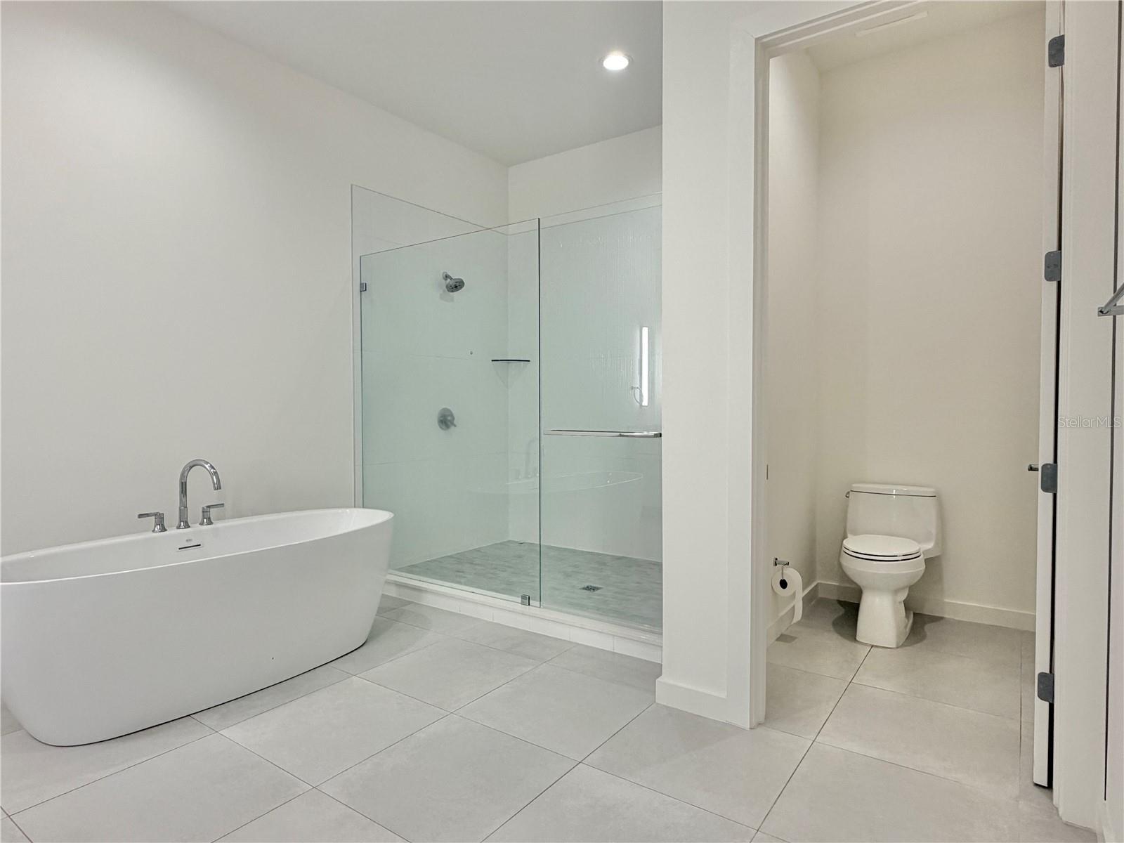 Image 42 of 80 For 920 Osceola Avenue 804