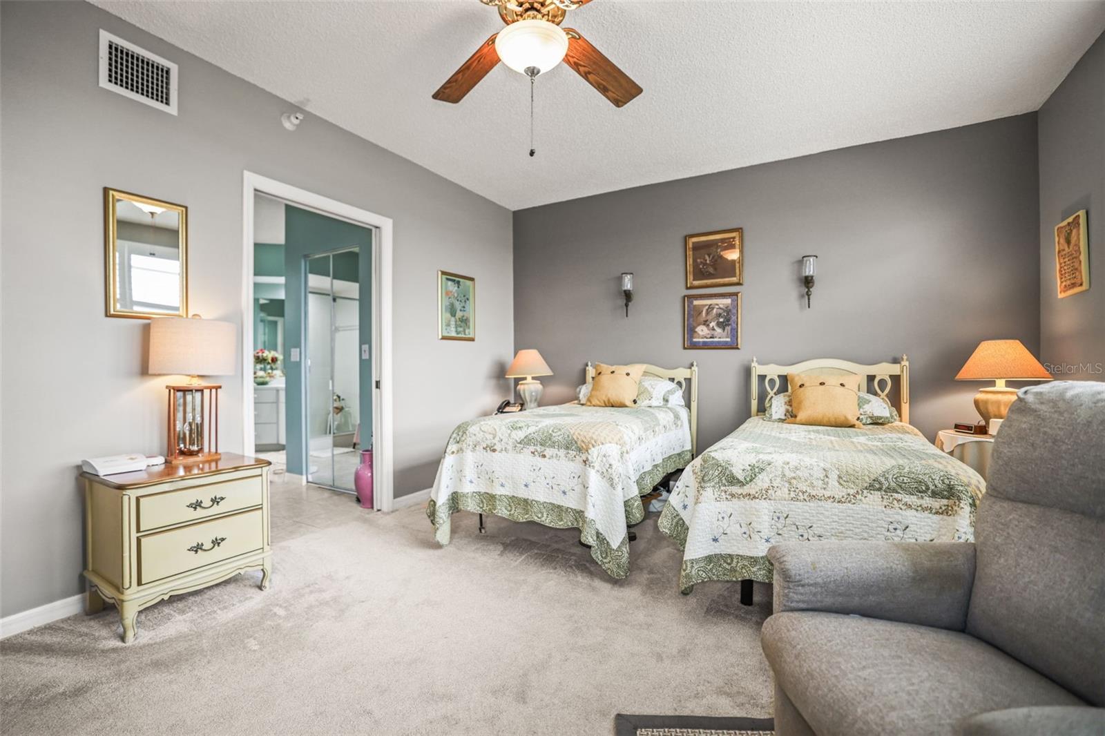 Image 17 of 45 For 6399 Shoreline Drive 4305