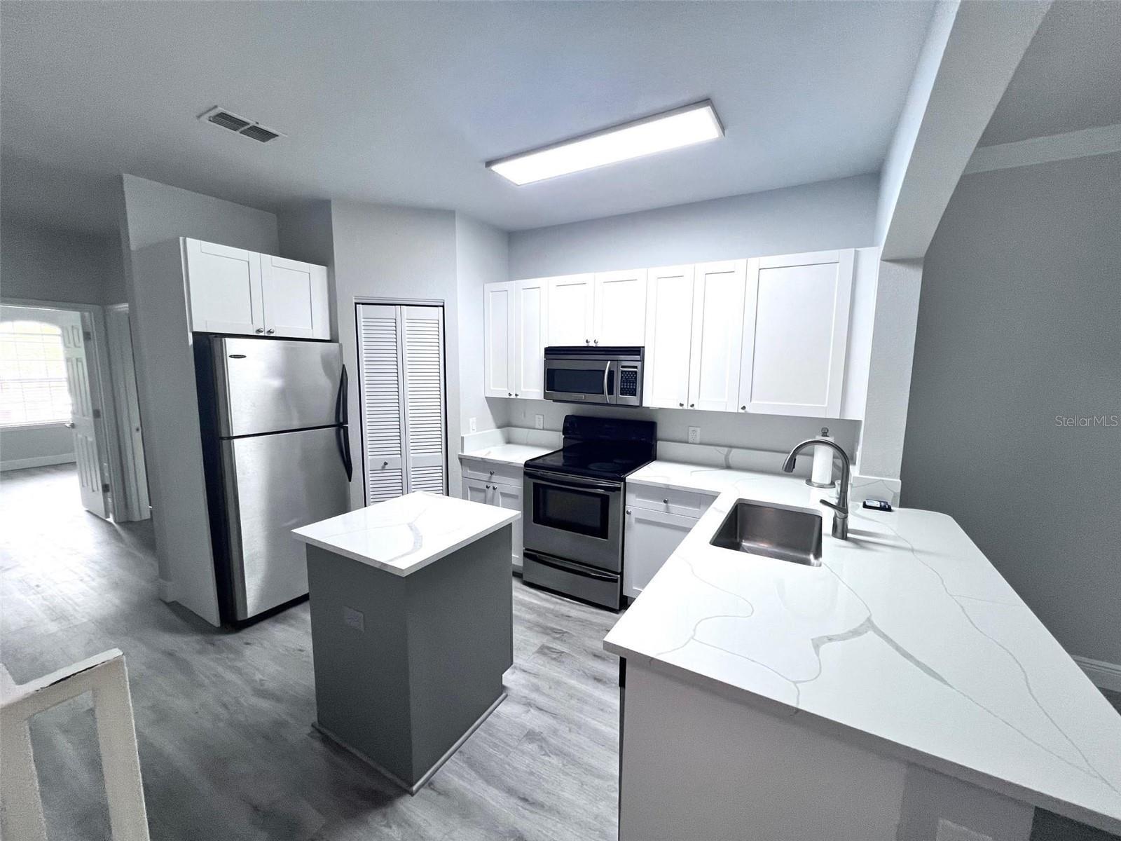 Image 28 of 57 For 2250 Portofino Place 23-023