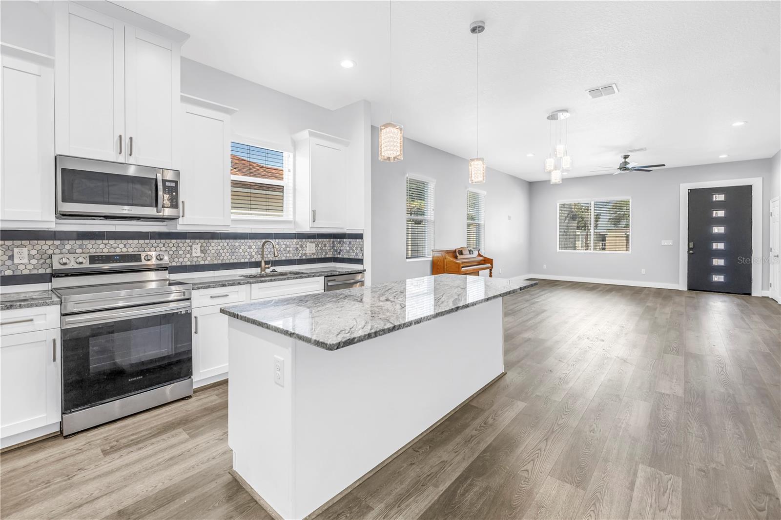 Image 18 of 43 For 4320 56th Avenue N