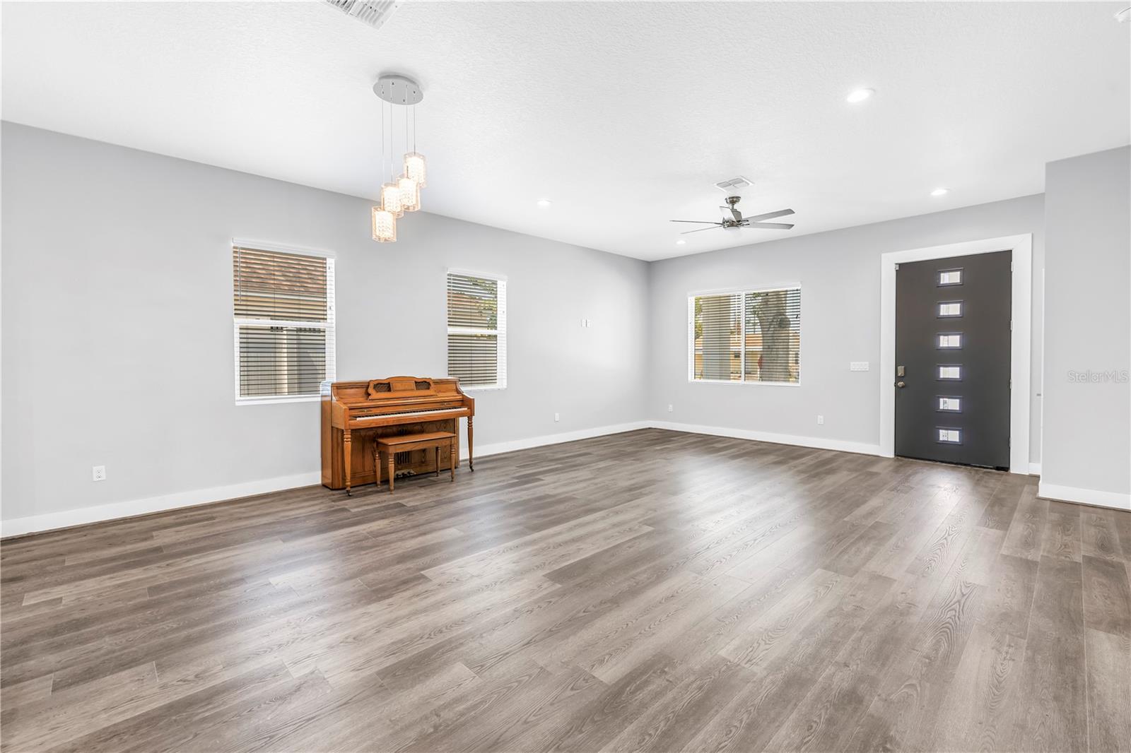 Image 6 of 43 For 4320 56th Avenue N