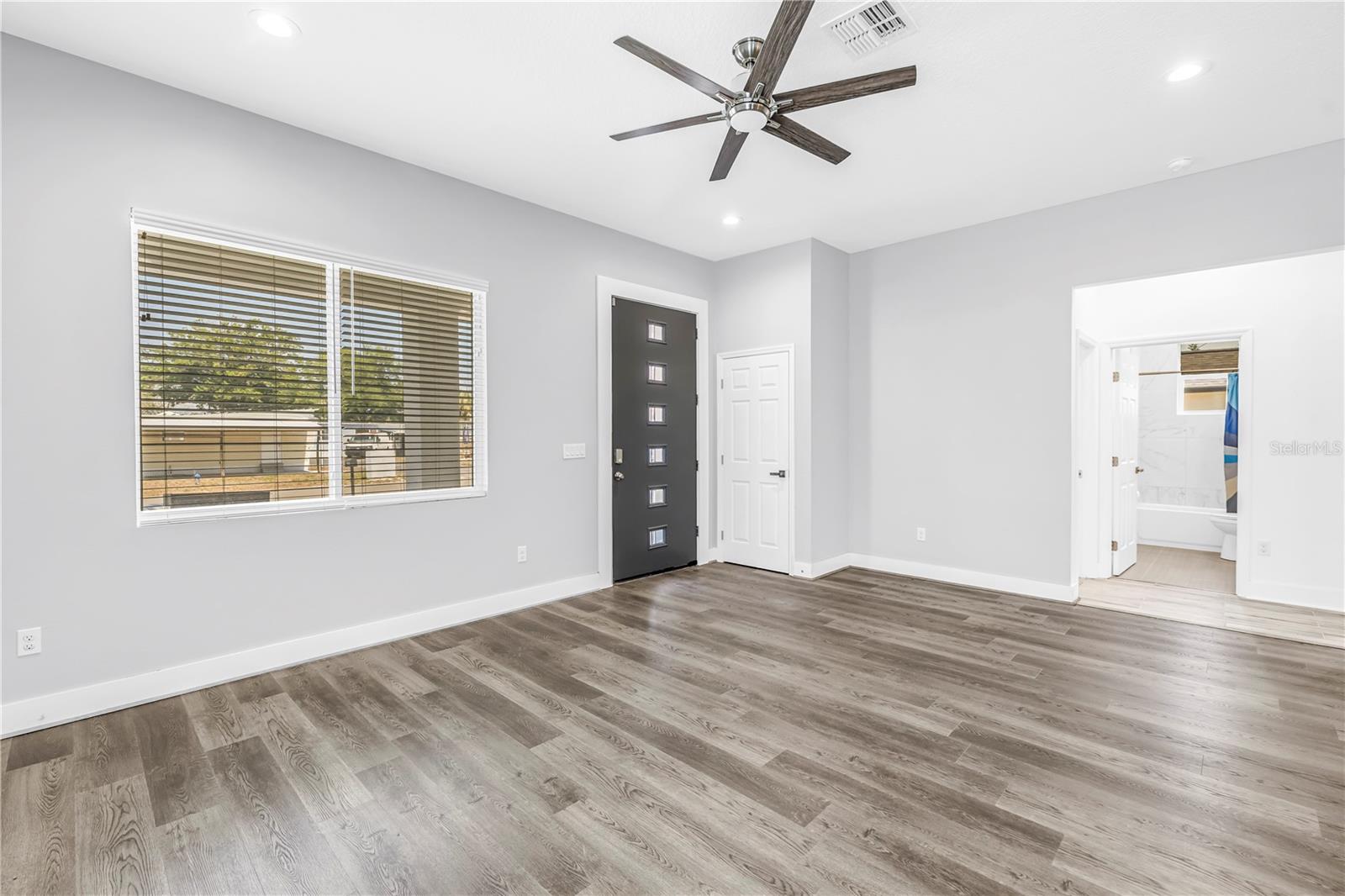 Image 7 of 43 For 4320 56th Avenue N