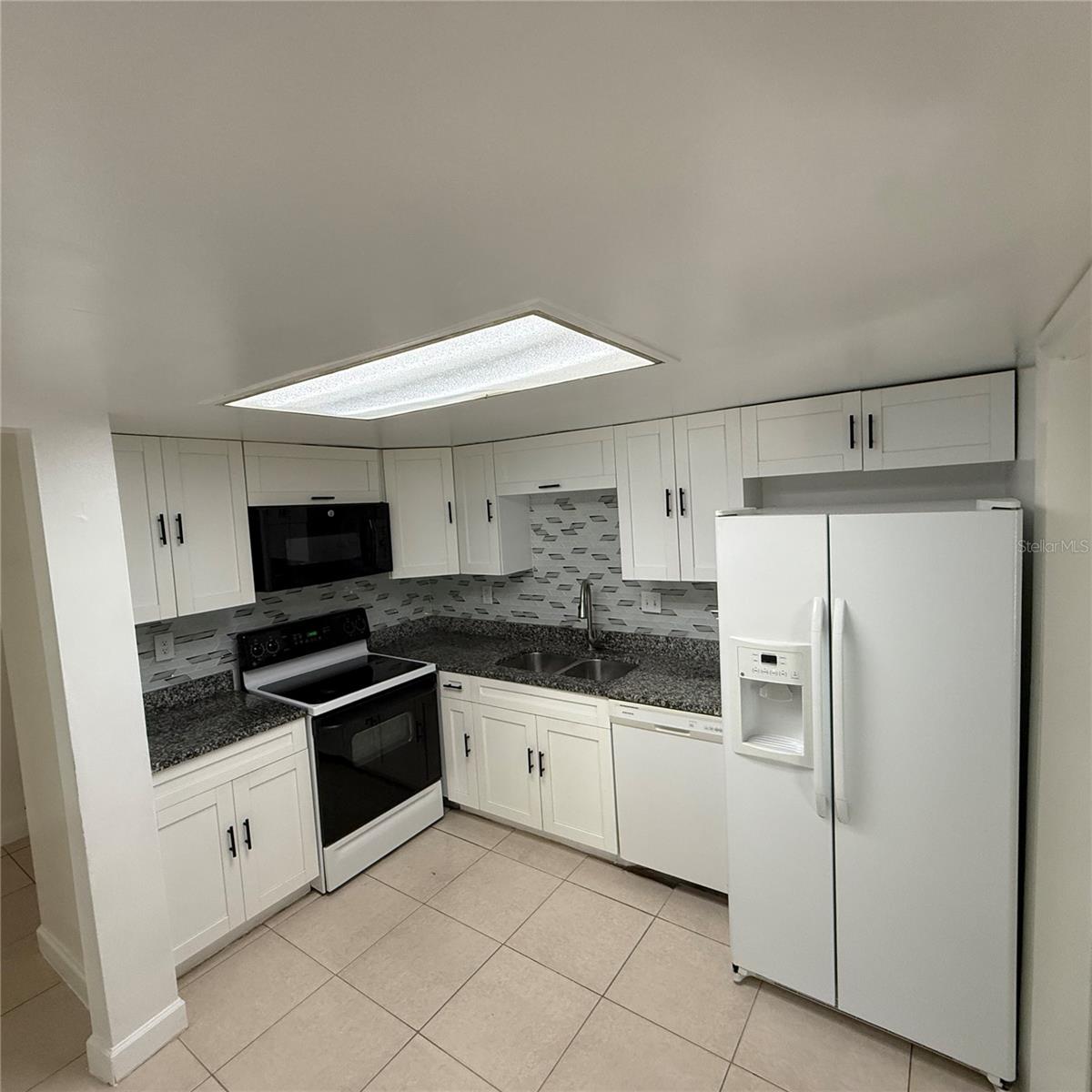 Image 14 of 21 For 7522 Gallineta Court 7522