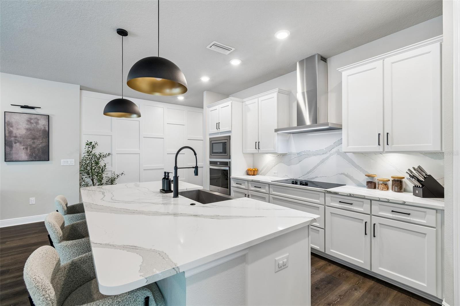 Image 15 of 86 For 4911 Lakeshore Oaks Court