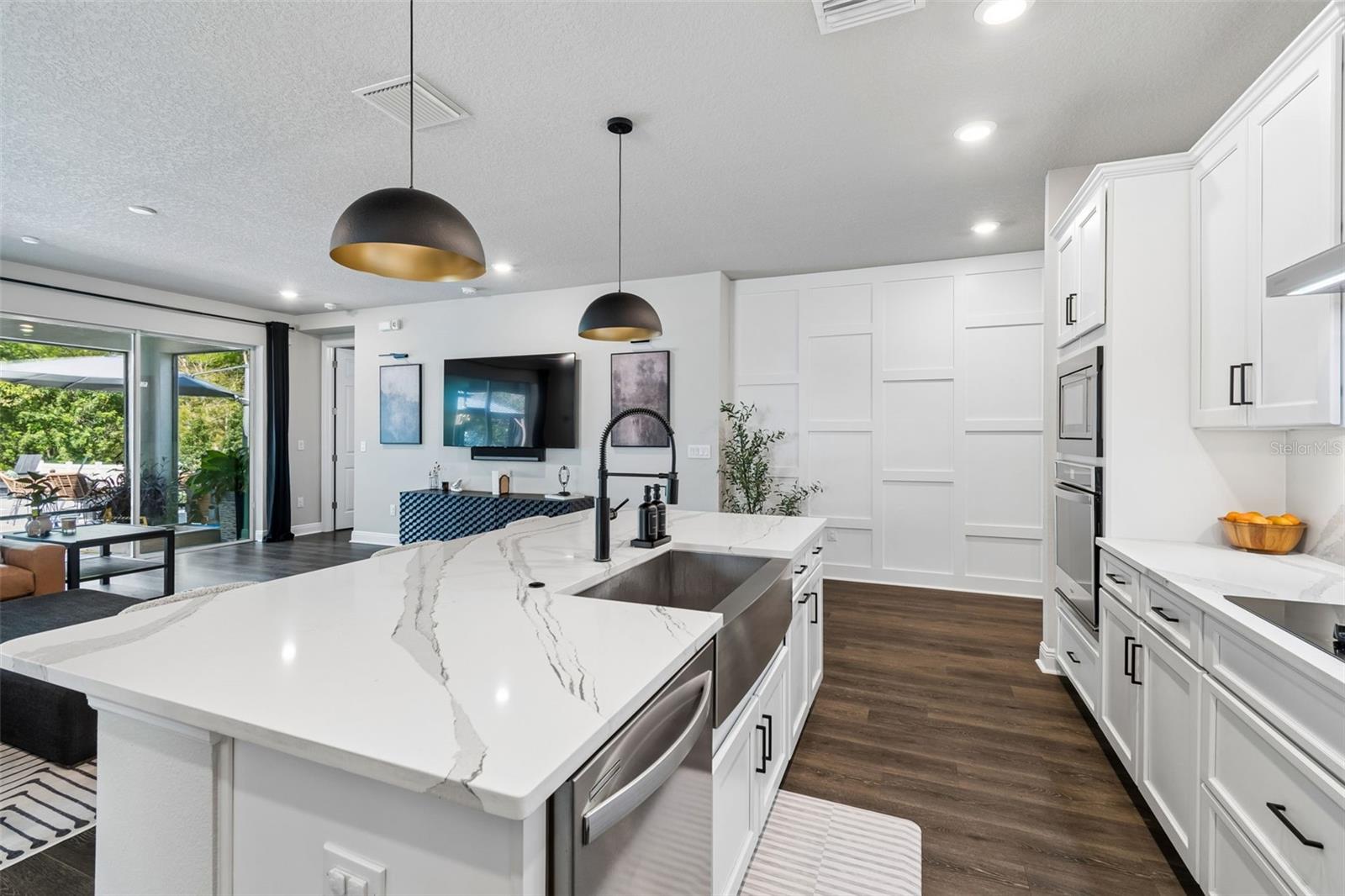 Image 16 of 86 For 4911 Lakeshore Oaks Court