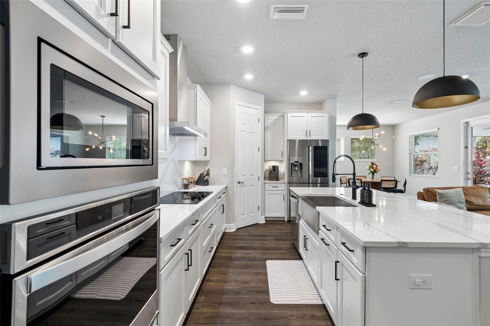 Image 20 of 86 For 4911 Lakeshore Oaks Court