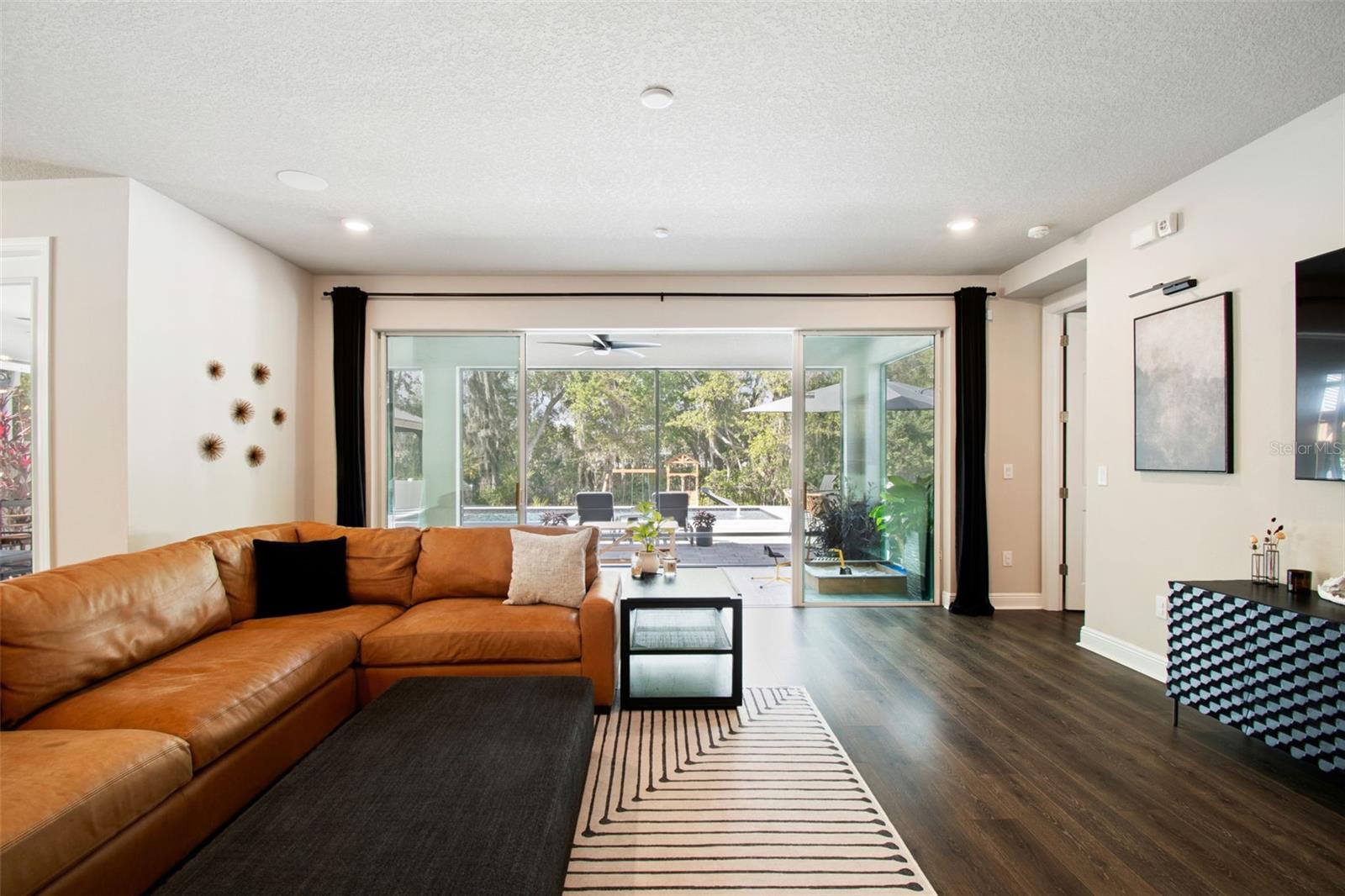 Image 24 of 86 For 4911 Lakeshore Oaks Court