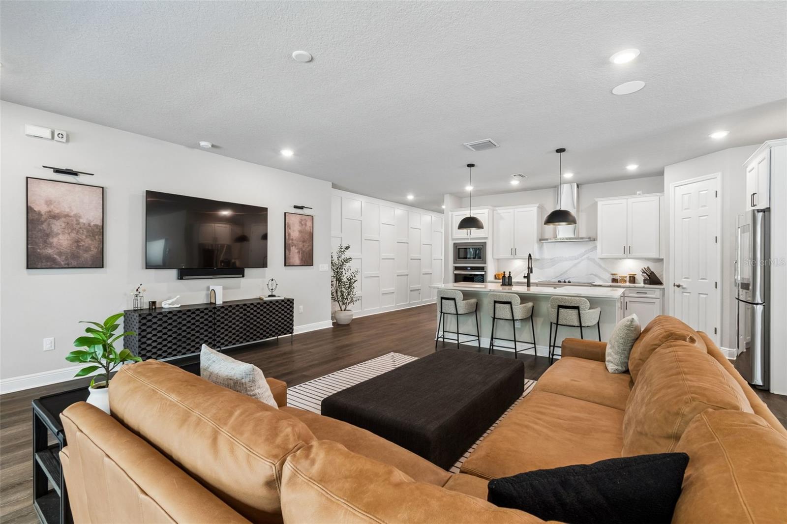 Image 26 of 86 For 4911 Lakeshore Oaks Court