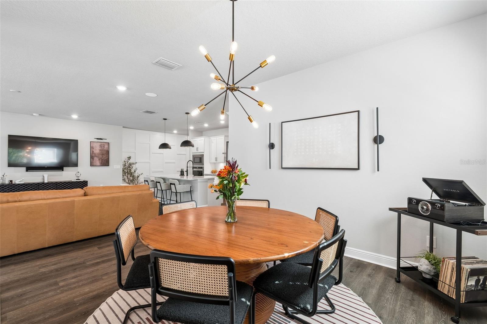 Image 30 of 86 For 4911 Lakeshore Oaks Court