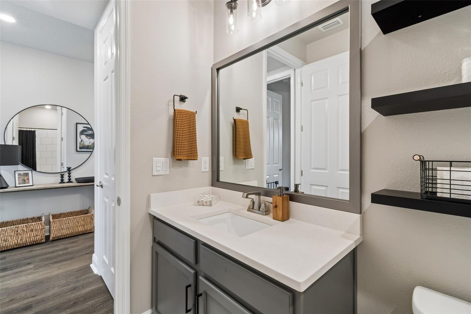 Image 44 of 86 For 4911 Lakeshore Oaks Court