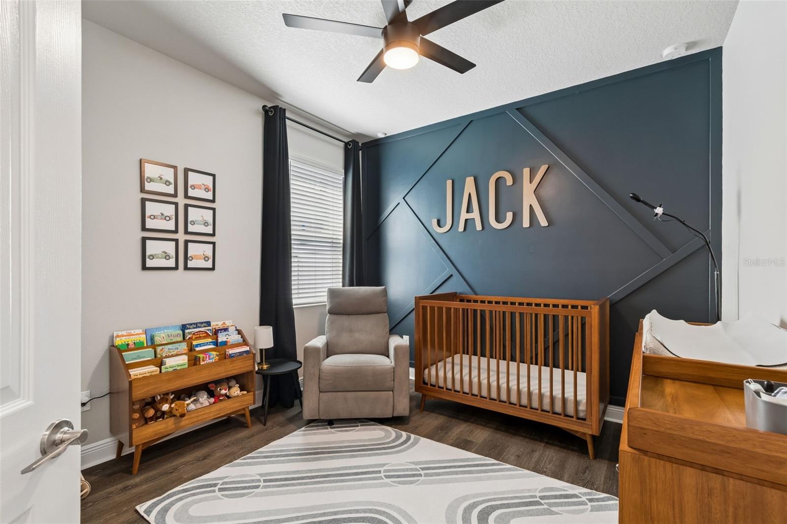 Image 46 of 86 For 4911 Lakeshore Oaks Court