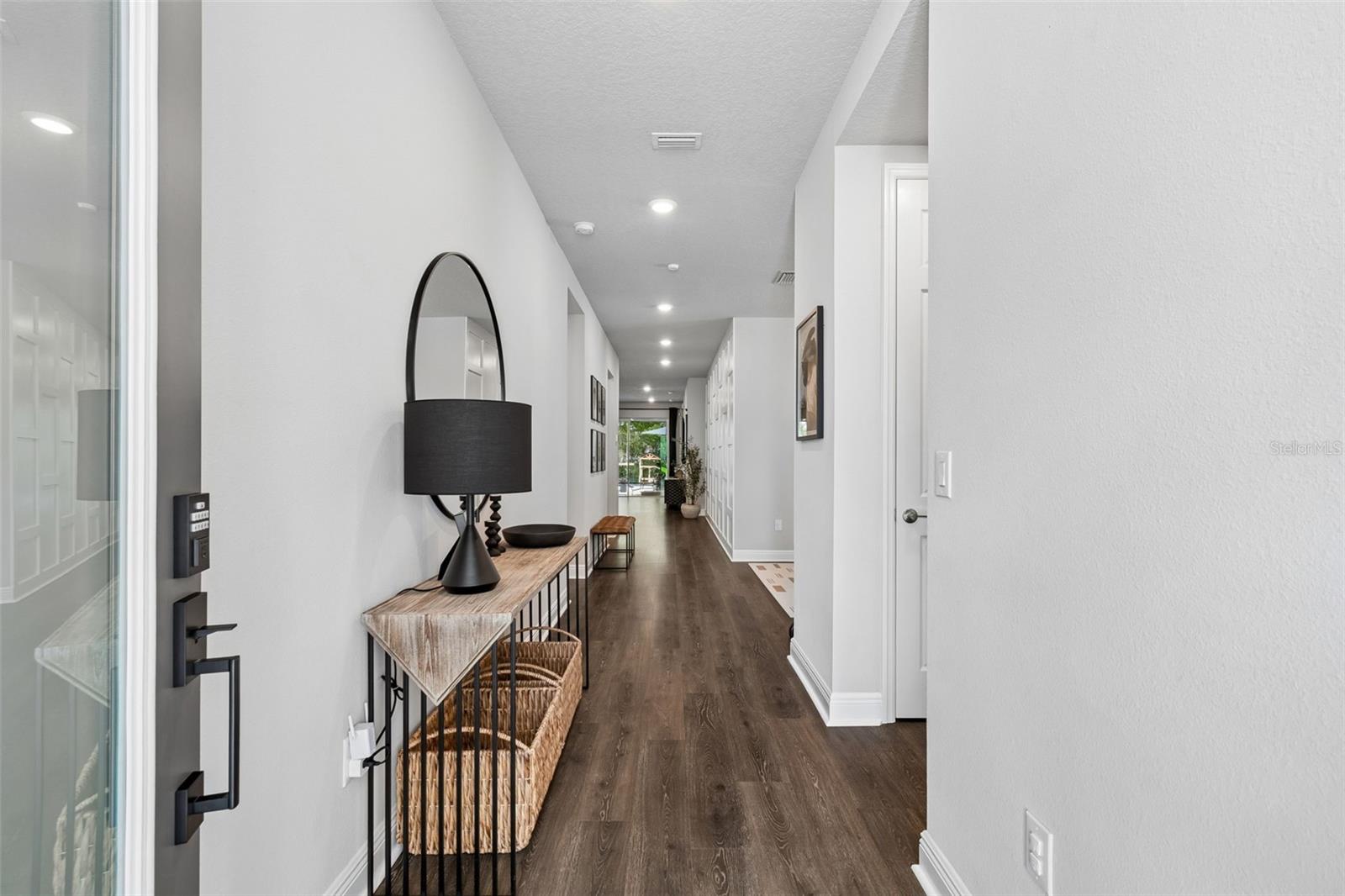 Image 7 of 86 For 4911 Lakeshore Oaks Court