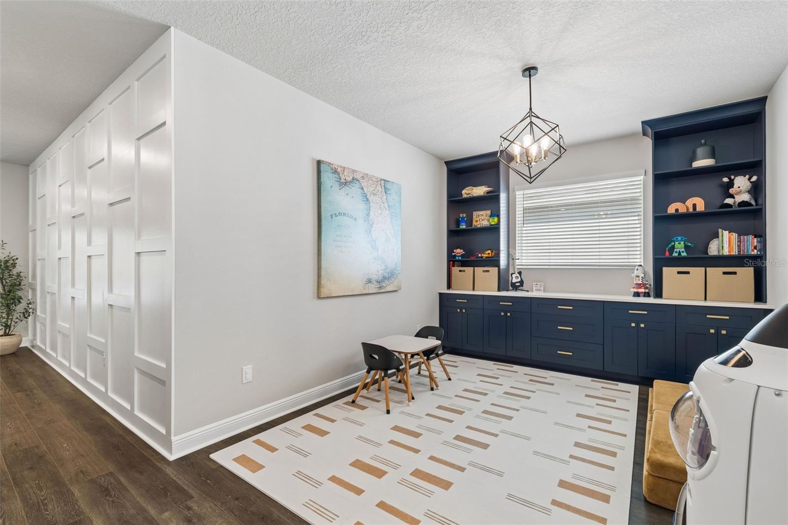 Image 9 of 86 For 4911 Lakeshore Oaks Court