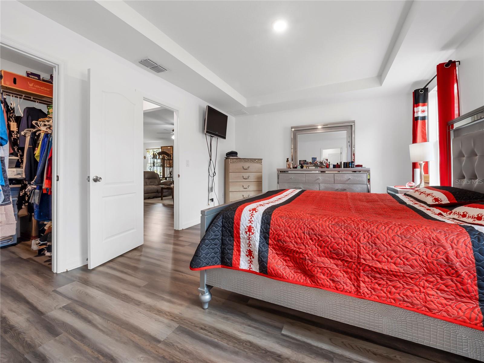 Listing photo id 20 for 13485 Resort Avenue