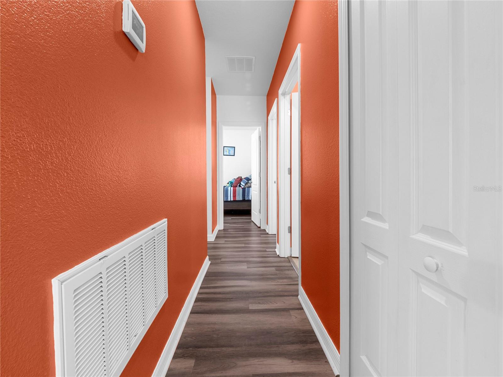 Listing photo id 25 for 13485 Resort Avenue