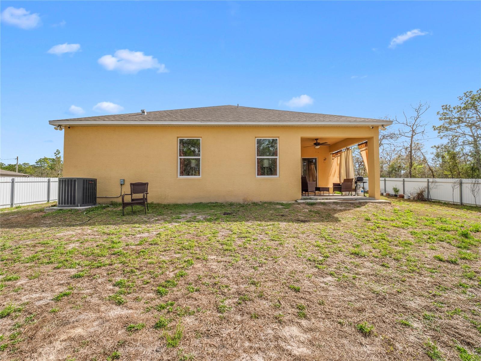 Listing photo id 39 for 13485 Resort Avenue