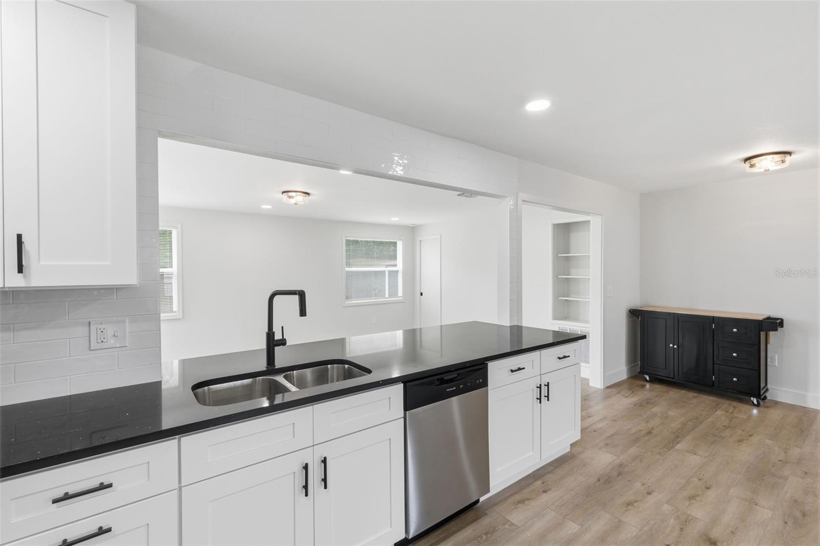 Image 23 of 46 For 11210 Mercedes Street