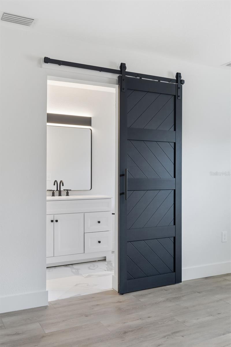 Image 28 of 46 For 11210 Mercedes Street