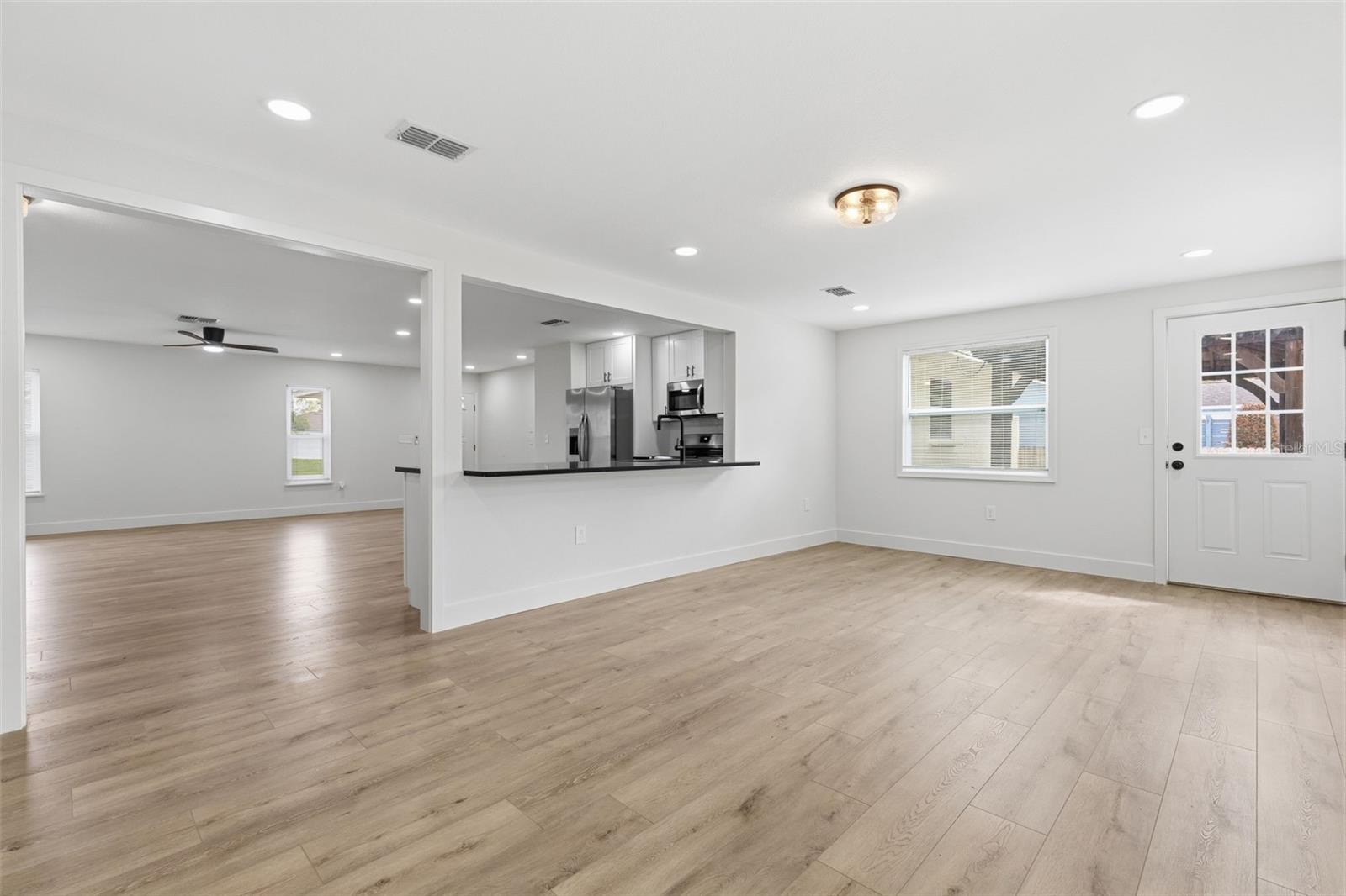 Image 39 of 46 For 11210 Mercedes Street