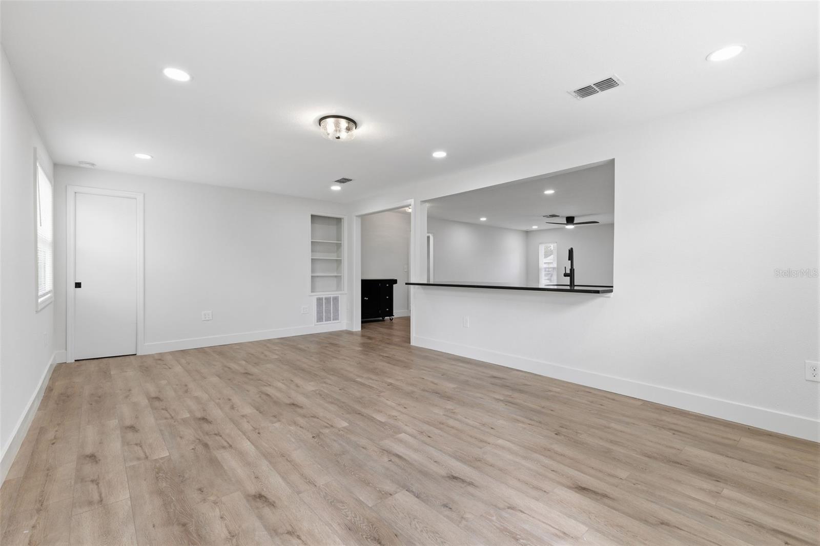 Image 40 of 46 For 11210 Mercedes Street