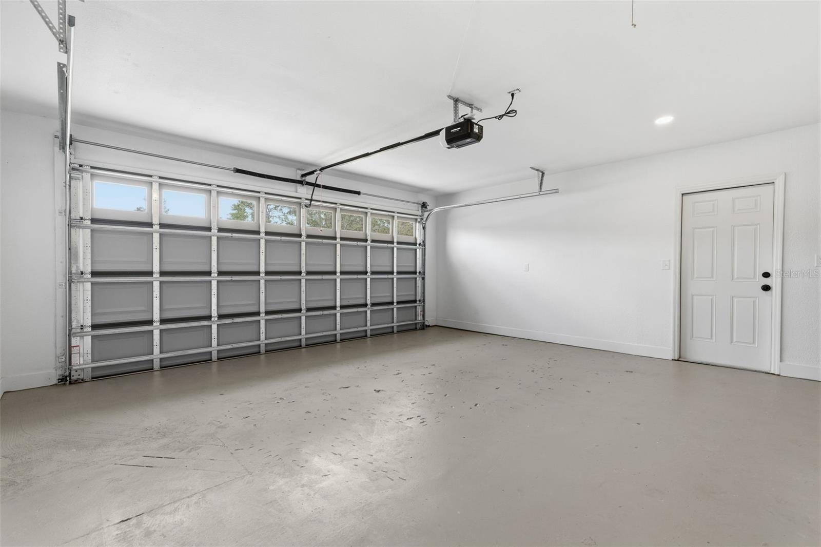 Image 43 of 46 For 11210 Mercedes Street